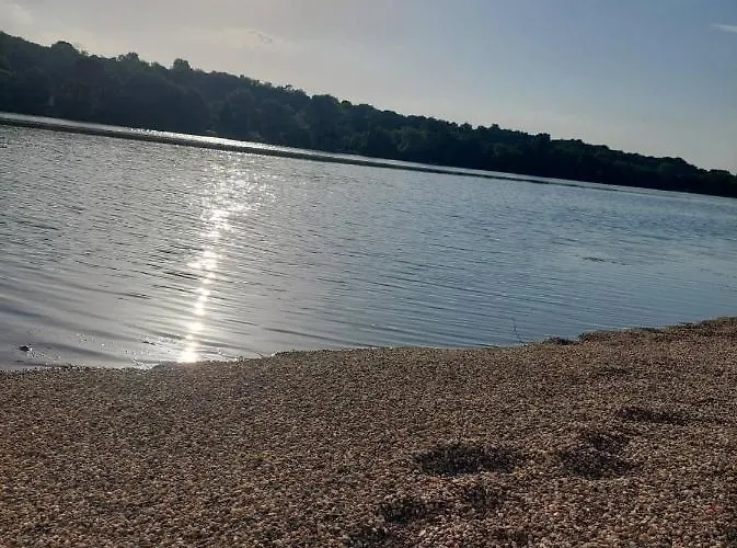 Ljubomir - Srebrno Jezero Villa *