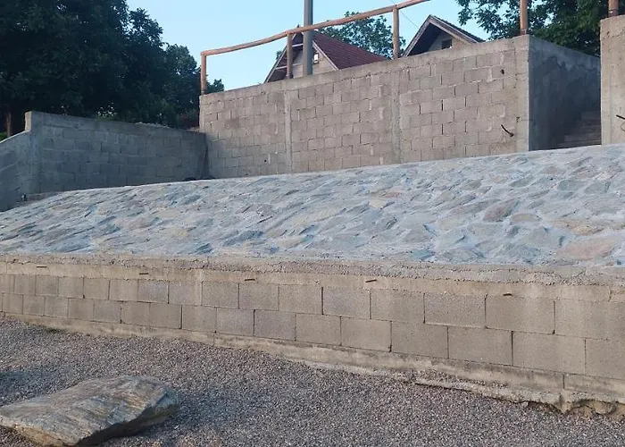 Ljubomir - Srebrno Jezero Villa *