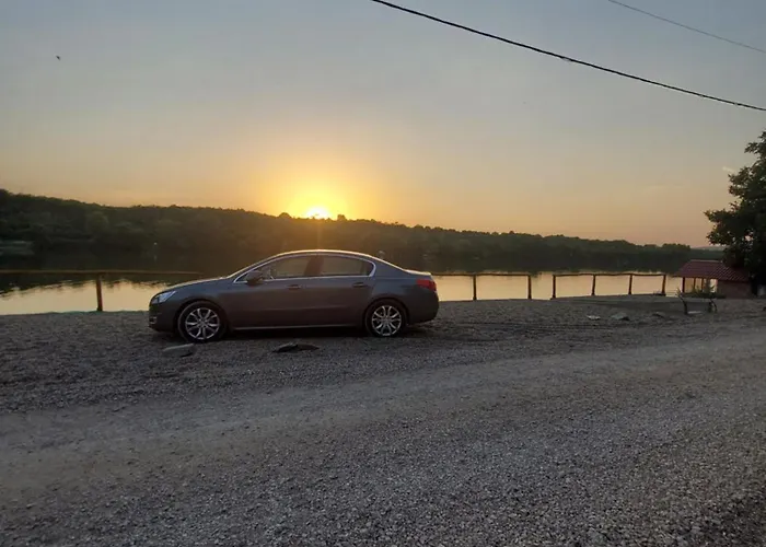 Ljubomir - Srebrno Jezero Villa *